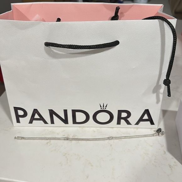 Pandora set of 2 bracelets with charms - Picture 7 of 7